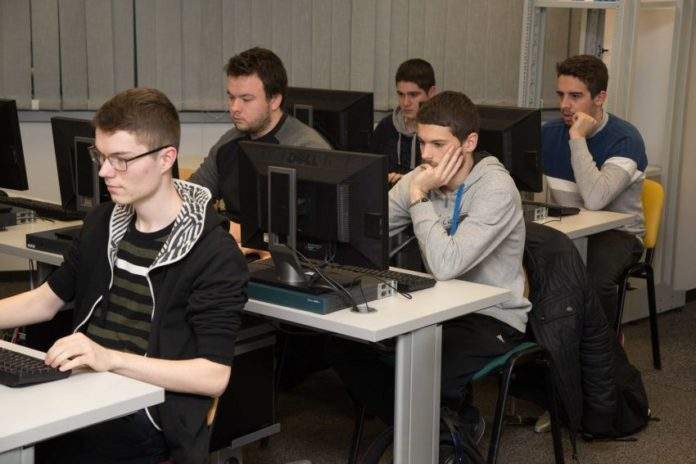 TVZ računarci (foto M.Bajić)