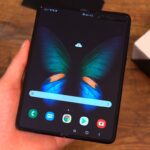 samsung galaxy fold zaslon